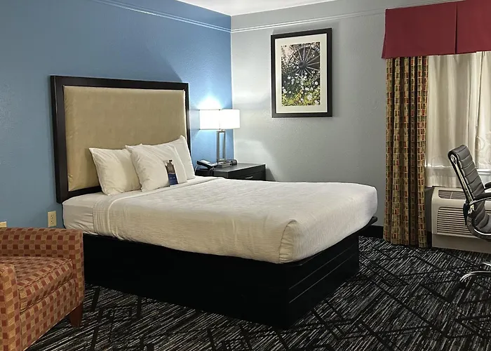 Hotel Baymont By Wyndham