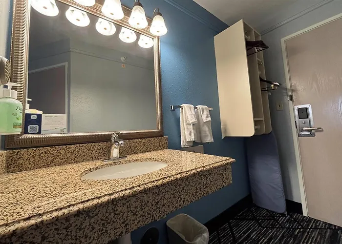 Baymont By Wyndham Hotel