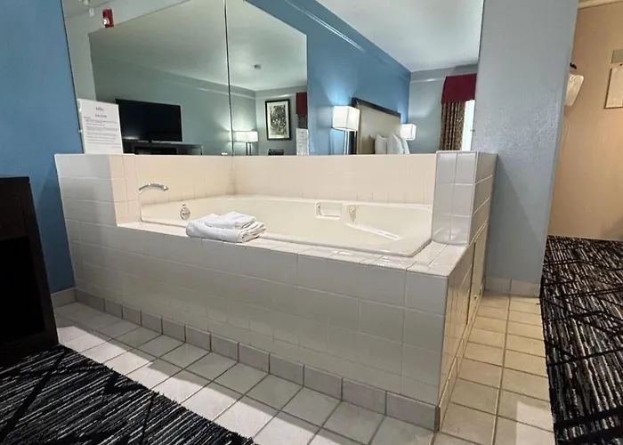 Hotel Baymont By Wyndham 3*