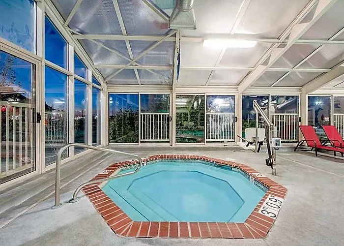 Baymont By Wyndham Hotel