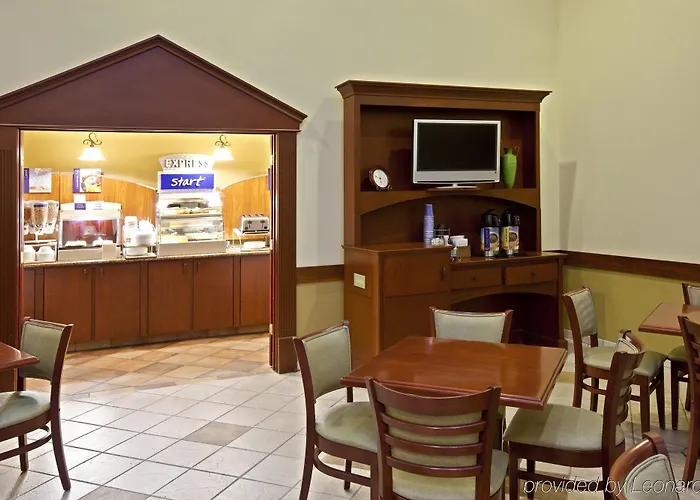 Hotel Baymont By Wyndham Litchfield